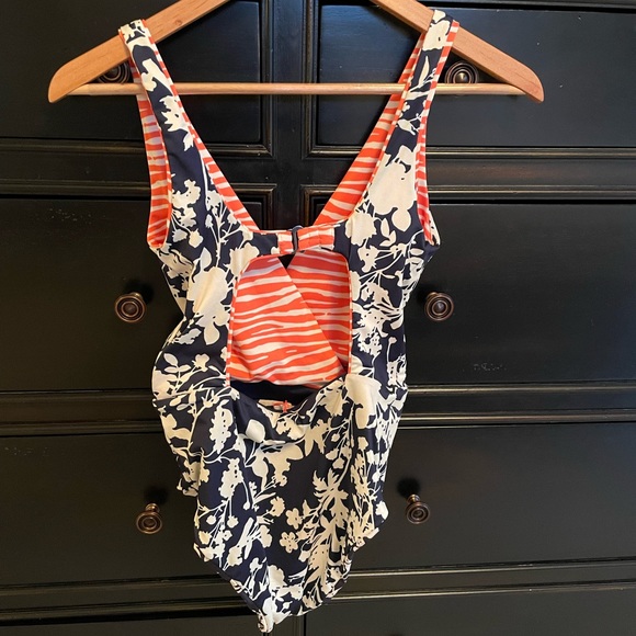 🧡Maaji Women's Standard Tangerine Baobab One Piece Plunge Signature Cut🧡 - Picture 4 of 5